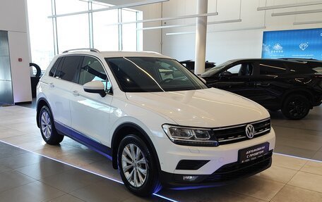 Volkswagen Tiguan II, 2017 год, 2 480 000 рублей, 3 фотография