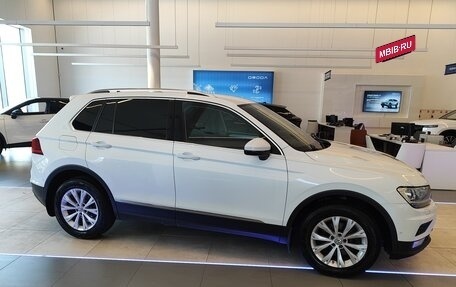 Volkswagen Tiguan II, 2017 год, 2 480 000 рублей, 4 фотография