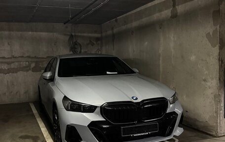 BMW 5 серия, 2025 год, 8 950 000 рублей, 4 фотография