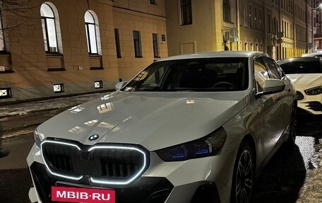 BMW 5 серия, 2025 год, 8 950 000 рублей, 27 фотография