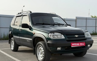 Chevrolet Niva I рестайлинг, 2004 год, 375 000 рублей, 1 фотография