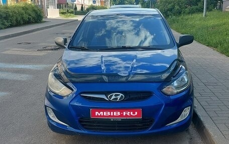 Hyundai Solaris II рестайлинг, 2011 год, 580 000 рублей, 1 фотография