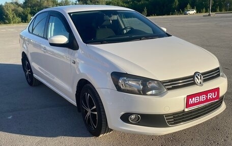 Volkswagen Polo VI (EU Market), 2013 год, 900 000 рублей, 1 фотография