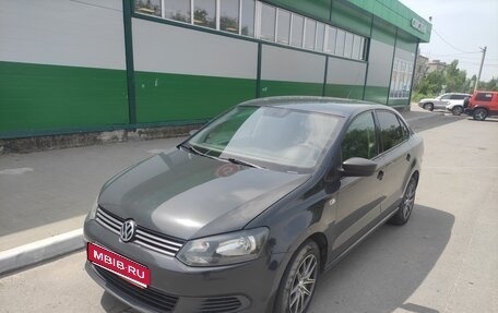 Volkswagen Polo VI (EU Market), 2012 год, 700 000 рублей, 1 фотография