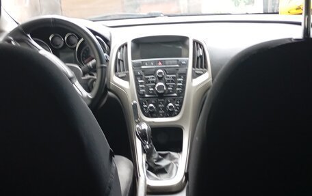 Opel Astra J, 2012 год, 520 000 рублей, 3 фотография