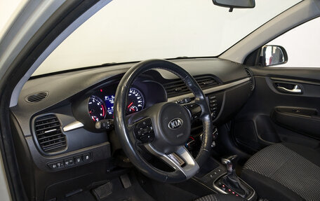 KIA Rio IV, 2020 год, 900 000 рублей, 16 фотография