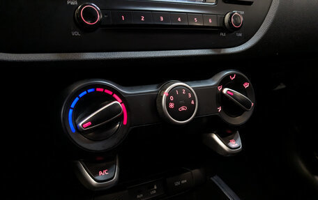 KIA Rio IV, 2020 год, 975 000 рублей, 28 фотография