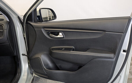 KIA Rio IV, 2020 год, 975 000 рублей, 23 фотография
