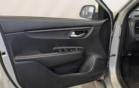 KIA Rio IV, 2020 год, 975 000 рублей, 19 фотография