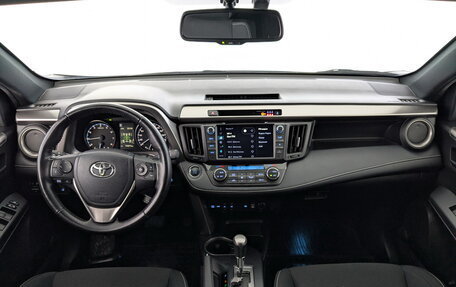 Toyota RAV4, 2019 год, 2 790 000 рублей, 24 фотография