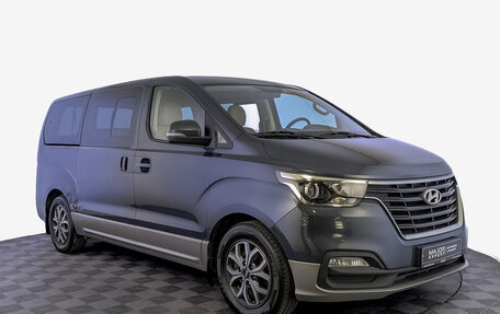 Hyundai H-1 II рестайлинг, 2018 год, 2 750 000 рублей, 3 фотография