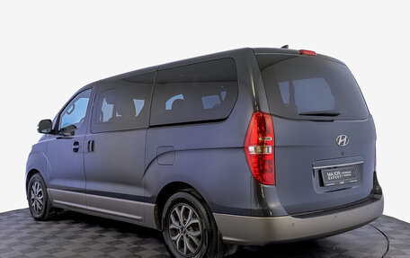 Hyundai H-1 II рестайлинг, 2018 год, 2 750 000 рублей, 7 фотография