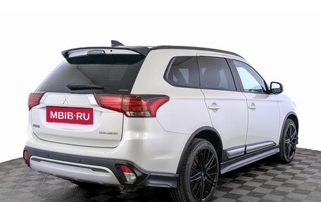 Mitsubishi Outlander III рестайлинг 3, 2019 год, 1 950 000 рублей, 5 фотография
