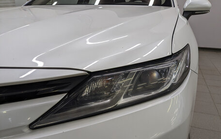 Toyota Camry, 2018 год, 2 390 000 рублей, 11 фотография