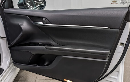 Toyota Camry, 2018 год, 2 390 000 рублей, 22 фотография
