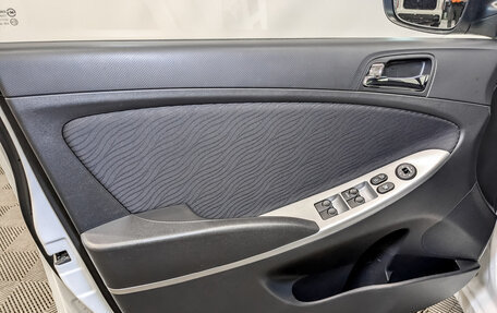 Hyundai Solaris II рестайлинг, 2012 год, 850 000 рублей, 19 фотография