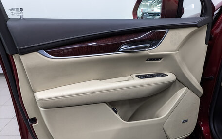 Cadillac XT5 I рестайлинг, 2017 год, 3 100 000 рублей, 19 фотография