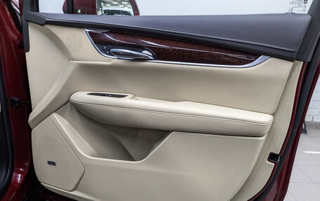 Cadillac XT5 I рестайлинг, 2017 год, 3 100 000 рублей, 24 фотография