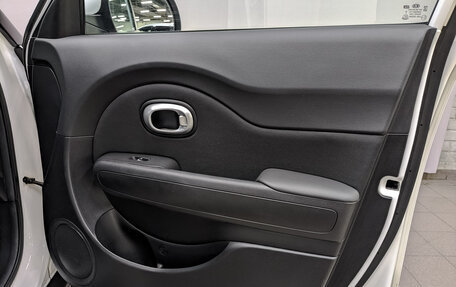 KIA Soul II рестайлинг, 2018 год, 1 599 000 рублей, 23 фотография