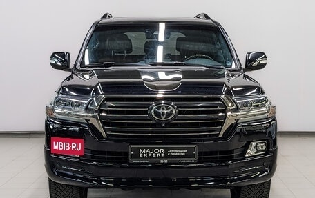 Toyota Land Cruiser 200, 2018 год, 6 900 000 рублей, 2 фотография