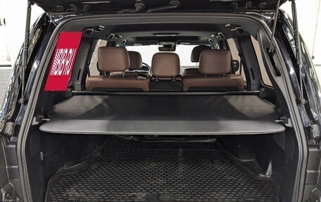 Toyota Land Cruiser 200, 2018 год, 6 900 000 рублей, 10 фотография
