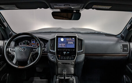 Toyota Land Cruiser 200, 2018 год, 6 900 000 рублей, 14 фотография