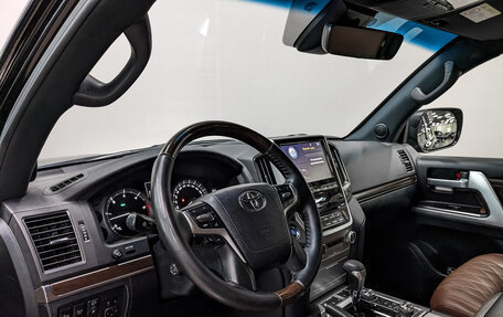 Toyota Land Cruiser 200, 2018 год, 6 900 000 рублей, 15 фотография