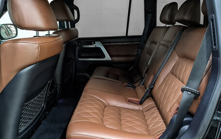 Toyota Land Cruiser 200, 2018 год, 6 900 000 рублей, 18 фотография