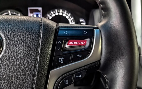 Toyota Land Cruiser 200, 2018 год, 6 900 000 рублей, 25 фотография