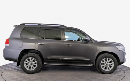 Toyota Land Cruiser 200, 2020 год, 8 540 000 рублей, 4 фотография