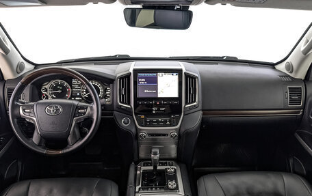Toyota Land Cruiser 200, 2020 год, 8 540 000 рублей, 14 фотография