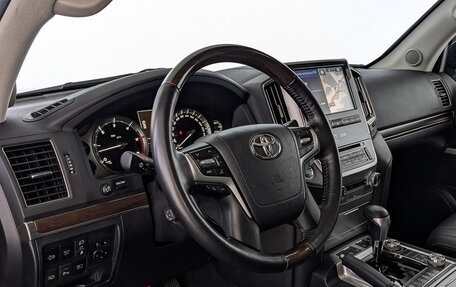 Toyota Land Cruiser 200, 2020 год, 8 540 000 рублей, 15 фотография