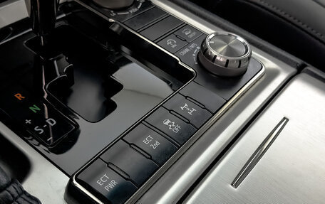 Toyota Land Cruiser 200, 2020 год, 8 540 000 рублей, 28 фотография