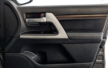 Toyota Land Cruiser 200, 2020 год, 8 540 000 рублей, 25 фотография