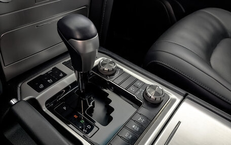 Toyota Land Cruiser 200, 2020 год, 8 540 000 рублей, 27 фотография