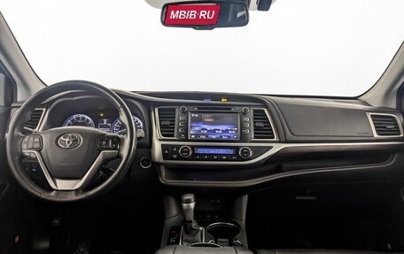 Toyota Highlander III, 2015 год, 2 900 000 рублей, 14 фотография