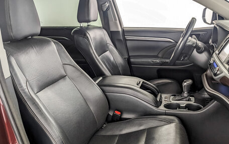 Toyota Highlander III, 2015 год, 2 900 000 рублей, 24 фотография