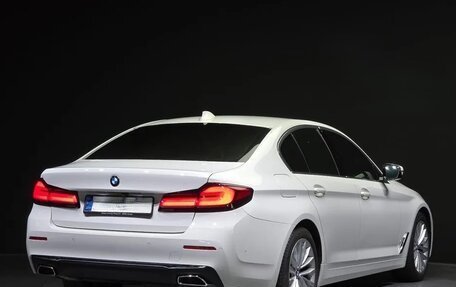 BMW 5 серия, 2020 год, 3 048 900 рублей, 2 фотография