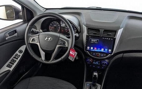 Hyundai Solaris II рестайлинг, 2016 год, 950 000 рублей, 27 фотография