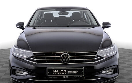 Volkswagen Passat B8 рестайлинг, 2021 год, 3 150 000 рублей, 2 фотография
