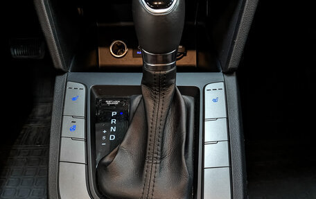 Hyundai Elantra VI рестайлинг, 2019 год, 1 795 000 рублей, 21 фотография