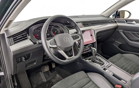 Volkswagen Passat B8 рестайлинг, 2021 год, 3 150 000 рублей, 16 фотография