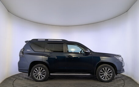 Toyota Land Cruiser Prado 150 рестайлинг 2, 2021 год, 6 731 000 рублей, 4 фотография