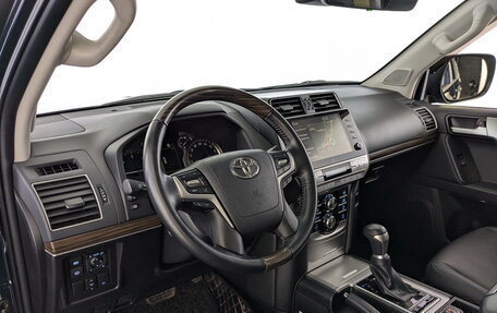 Toyota Land Cruiser Prado 150 рестайлинг 2, 2021 год, 6 731 000 рублей, 19 фотография