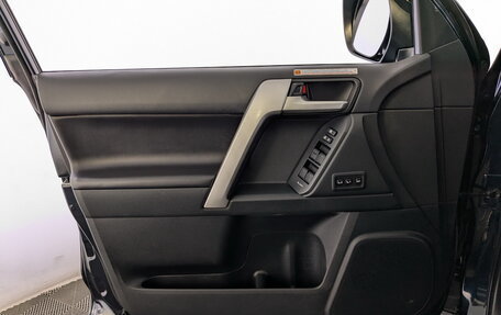 Toyota Land Cruiser Prado 150 рестайлинг 2, 2021 год, 6 731 000 рублей, 20 фотография