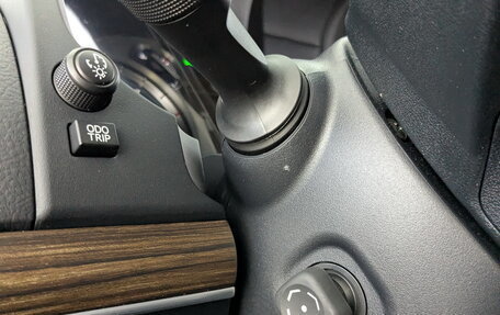 Toyota Land Cruiser Prado 150 рестайлинг 2, 2021 год, 6 731 000 рублей, 25 фотография