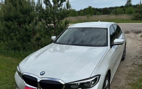 BMW 3 серия, 2019 год, 3 100 000 рублей, 2 фотография