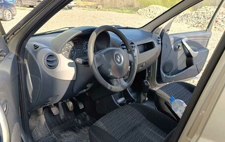Renault Logan I, 2012 год, 430 000 рублей, 8 фотография