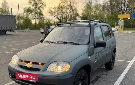 Chevrolet Niva I рестайлинг, 2013 год, 900 000 рублей, 2 фотография