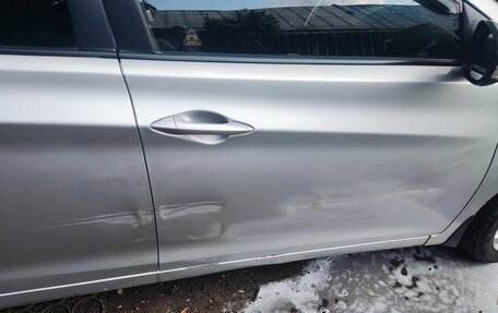 Hyundai Elantra V, 2012 год, 900 000 рублей, 4 фотография